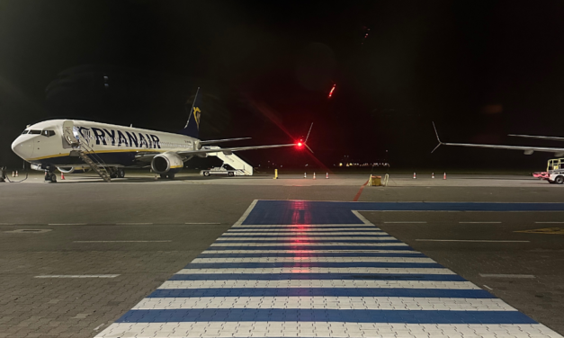 Overbooking w liniach lotniczych – co musisz wiedzieć przed podróżą